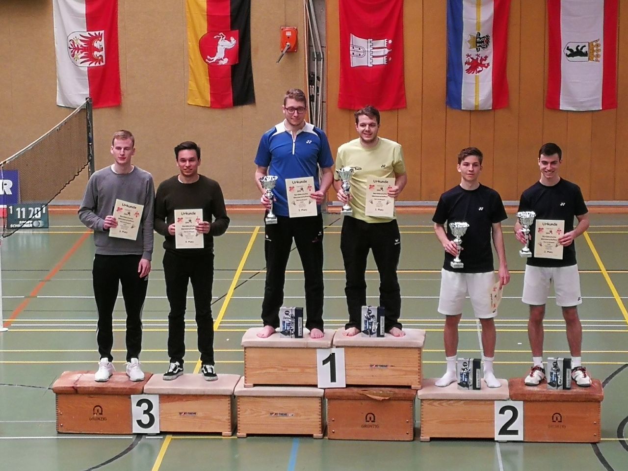 Foto von der Siegerehrung im Herrendoppel bei der 49. Norddeutschen Badmintonmeisterschaft U22 - Foto: Florian Siebold