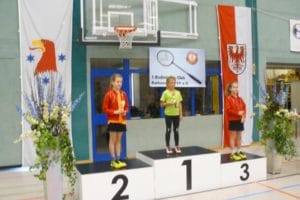 Siegerehrung / ME-AK U 9: 1.Pl.: Jette Berge (BV Tröbitz); 2.Pl.: Theresa Wendt; 3.Pl.: Charlotte Wendt (beide TSV Wedding)